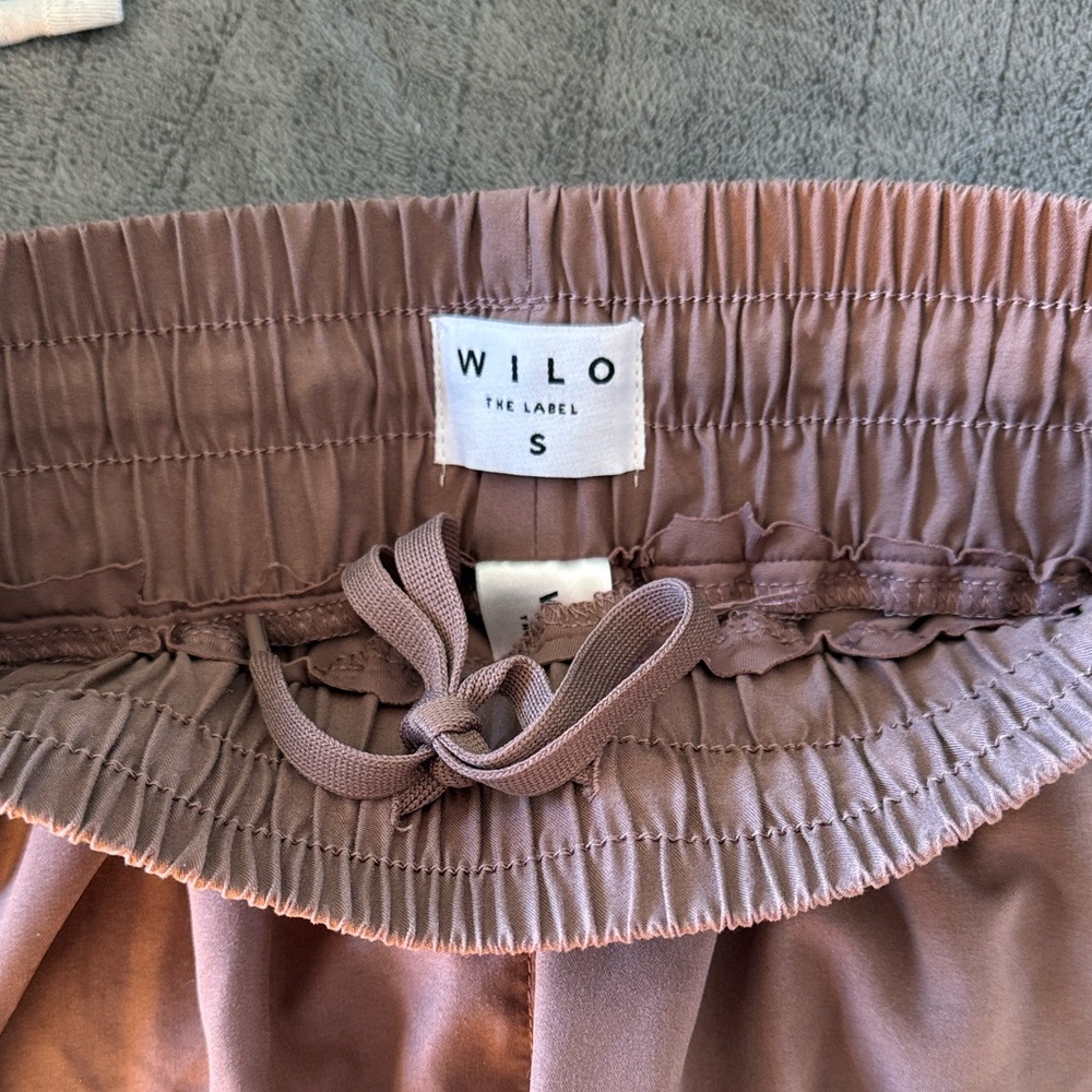 Wilo the Label Women’s Active Shorts - Picture 4 of 4